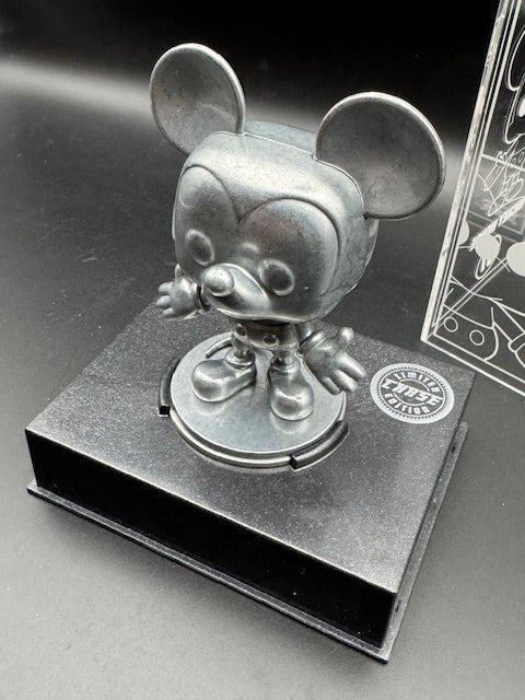 Funko Pop! Diecast: Disney - Mickey Mouse - Funko (Exclusive) #07 LIMITED CHASE - Curators Corner LLC