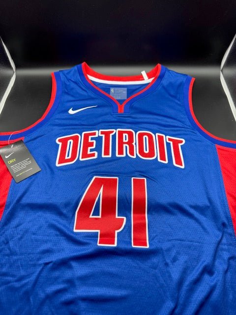 Saddiq Bey Signed Detroit Pistons Jersey - Curators Corner LLC