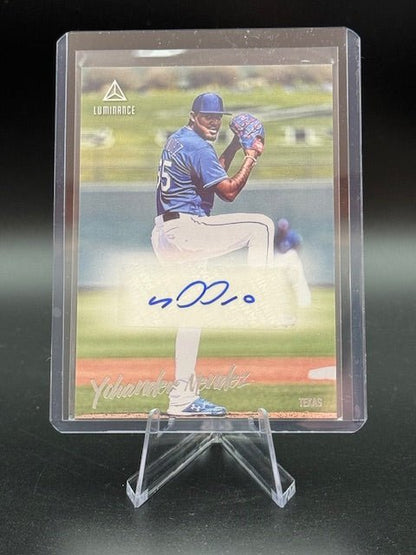 2020 Panini Chronicles Luminance Autograph Yohander Mendez Card LA - YM - Curators Corner LLC