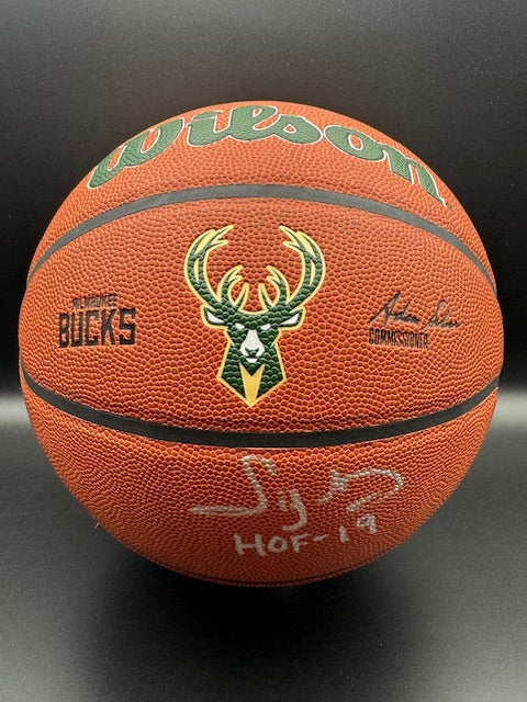 Sidney Moncrief Signed and Inscribed Bucks Basketball