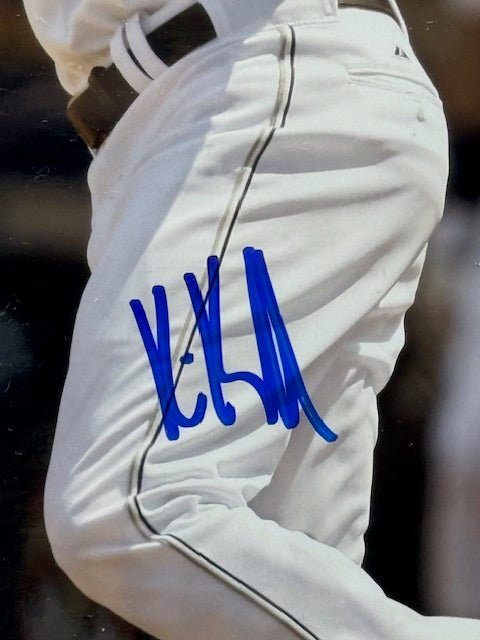 Kevin Kouzmanoff Signed 8x10 Photograph - Curators Corner LLC